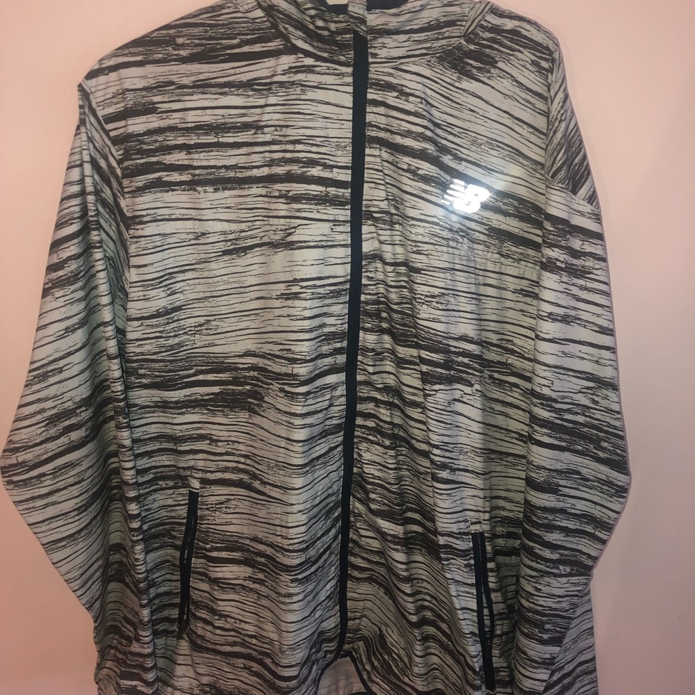 New balance windbreaker